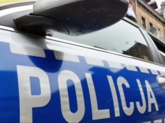 Umówił się z kobietą, a wrócił bez pieniędzy i samochodu. Policja zatrzymała dwóch mężczyzn