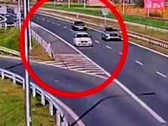 Zatrzymał się na "esce", bo żal mu było kilku minut. Są ranni