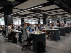 Biznes krytykuje pilotaż czterodniowego tygodnia pracy. 