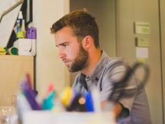 Biznes krytykuje pilotaż czterodniowego tygodnia pracy