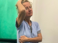 Nikt nie wie kim jest i skąd pochodzi. Znaleziono ją nad ranem w kościele (foto)