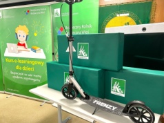 Bezpiecznie na wsi? Ty już to wiesz! Zrób kurs i zgarnij hulajnogę