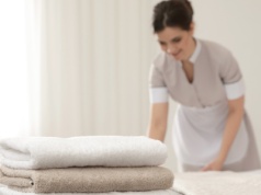 Brylanty, węże i niemowlę… czyli jak hotele radzą sobie z niezwykłymi zgubami gości