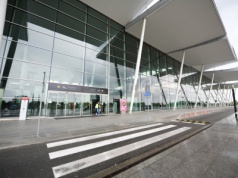 16 godzin dziennie. Tak wygląda praca na polskim lotnisku. 