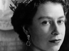 Brytyjczycy wciąż tęsknią za Elżbietą II. 