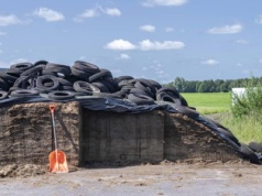 Opony na pryzmach kiszonkowych nadal obarczone zbędnymi procedurami