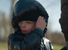 Droga mamo, 11-latek nie potrzebuje żeby mu 'zakładać czapeczkę i zapinać kurteczkę'