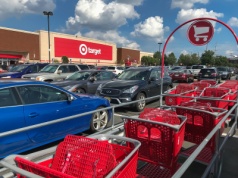 Kobieta wywalczyła 11 mln dol. odszkodowania po poślizgnięciu się na parkingu Target