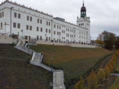 W Szczecinie otwarto po odbudowie północne skrzydło zamku i zmodernizowane tarasy (wideo)