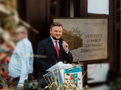 Burmistrz zaprasza posła Zandberga do popegeerowskiej gminy. 