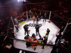 Szokująca scena na gali w Polsce! Zawodnik zniesiony na noszach