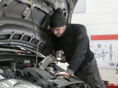 Technologia, która ratuje środowisko i pomaga zaoszczędzić na eksploatacji. To przyszłość motoryzacji