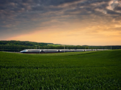 Pociągi staną na godzinę – w nocy przestawimy zegarki