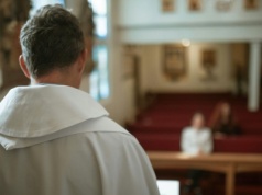 Zapytano Niemców, czy przystąpiliby znowu do Kościoła. Ich odpowiedź mówi wszystko