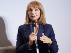 Położne zamiast higienistek? Szefowa KIF: ktoś tu zapomniał o fizjoterapeutach