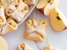 Serowe sakiewki z jabłkami