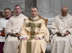 Będą cię poznawać nie po słowach, ale po miłości