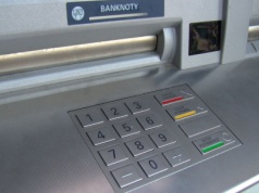 Policja ostrzega przed masowymi wypłatami z bankomatów. "Grubsza akcja". Niepojęte, co się dzieje w Polsce