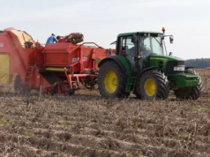Sprzedaż ciągnika tylko z podatkiem: czy na pewno?