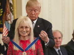 Trump wciąż przyznaje, że jest kupiony i kontrolowany przez najbogatszego Izraelczyka na świecie