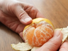 Mandarynka – owoc zakazany? Te osoby nie powinny po nią sięgać