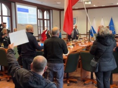 Awantura z legnickim ratuszu. Okrzyki mieszkańców przerwały obrady