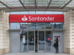 Prawie 170 klientów Santandera straciło swoje pieniądze, bank podejrzewa przekręt z nakładkami w bankomatach