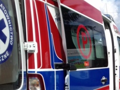 Działania w gminie Korzenna. Mężczyzna spadł z dachu