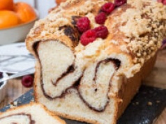 Drożdżowy zawijaniec z dżemem