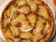 Na Wszystkich Świętych nie piekę szarlotki. Sięgam po gruszki i mam deser jak z cukierni