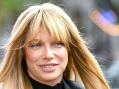 Odmieniona Liszowska w jesiennej stylizacji. Jej płaszcz robi furorę