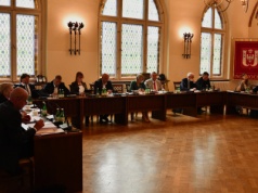 Radni w Inowrocławiu debatowali o podwyżce opłat. Pojawiały się też apele i prośby o interwencje