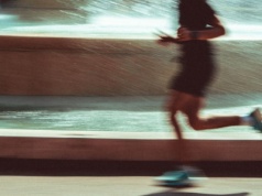 Lubisz frytki i słodycze? Ćwicz, twój mózg tak ci za to podziękuje