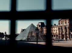 Napad na Luwr: Dwóch podejrzanych w rękach paryskiej policji