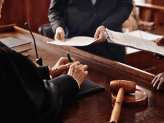 Frankowicze w strachu przed rozprawami? Oni mogą odebrać Ci ODSETKI! Sprawdź listę sędziów i jak się bronić!