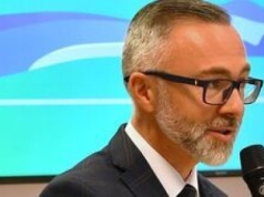 Nowy starosta i nowe wynagrodzenie. Więcej się nie dało