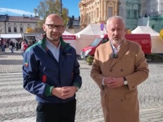 Prezydent Nowego Sącza i jego zastępca z zakazem wstępu do urzędu