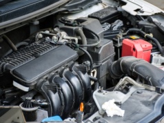 Coraz częściej montowany w nowych autach. Zachwyca spalaniem i ceną. Jeden szczegół zaskakuje