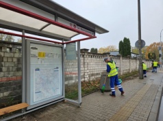 Porządki przy cmentarzach w Warszawie