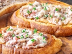 Rozsmarowany na grzance jest lepszy niż masło. Większość boi się spróbować