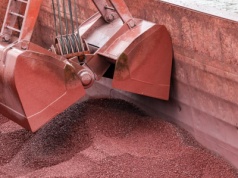 Goldman Sachs podnosi prognozę cen rudy żelaza na 2026 r. Będą one jednak niższe niż obecnie