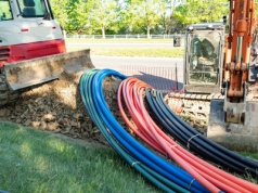 Nie chcą szybkiego internetu, bo kłuje w oczy. 