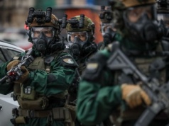 Policyjni kontrterroryści w najwyższym budynku Unii Europejskiej