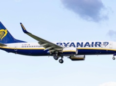 Ryanair definitywnie kończy z papierem. Lepiej naładuj telefon