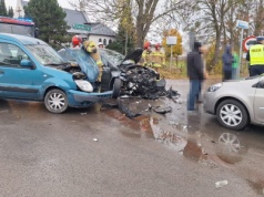 Trzy samochody zderzyły się w Starym Pożogu. Sprawczyni ukarana mandatem