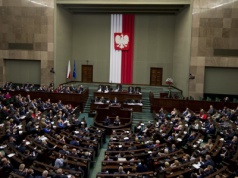 Sondaż. Cztery partie w Sejmie. Koalicjanci pod progiem