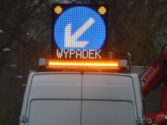 Zderzenie trzech pojazdów na S12, na jezdni w kierunku Lublina. Są utrudnienia w ruchu