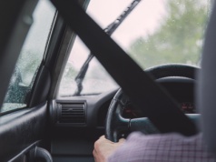 Czy ubezpieczenie OC Taxi jest obowiązkowe dla kierowców w aplikacjach?