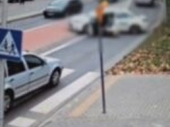 Niebezpieczny incydent pod dworcem w Zielonej Górze – taksówka sama ruszyła na ruchliwą ulicę