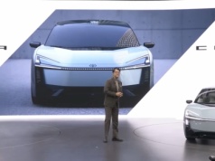 Nowa Toyota Corolla będzie dostępna w wersji elektrycznej? A do czego ta druga klapka ładowania z tyłu?